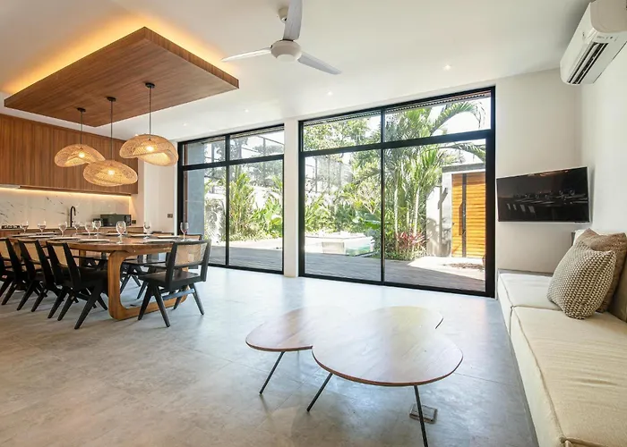 Refined 5Br Contemporary Villa, 400M To The Beach بيت للعطل *