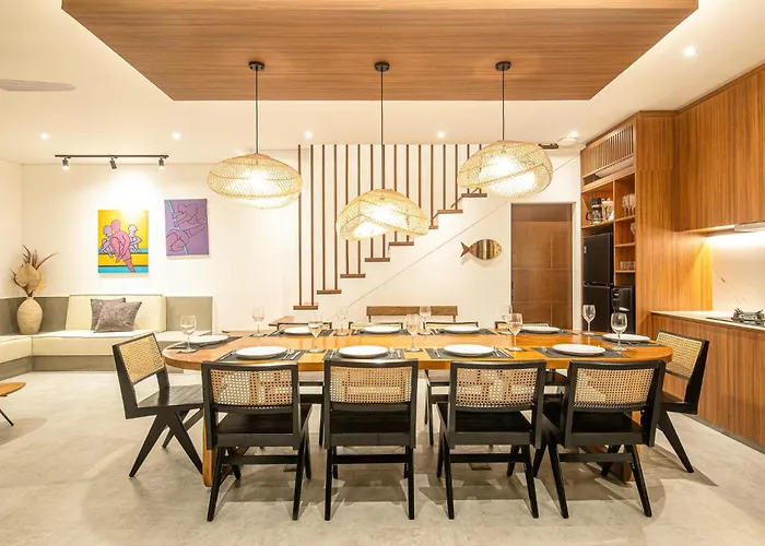 Refined 5Br Contemporary Villa, 400M To The Beach 度假居