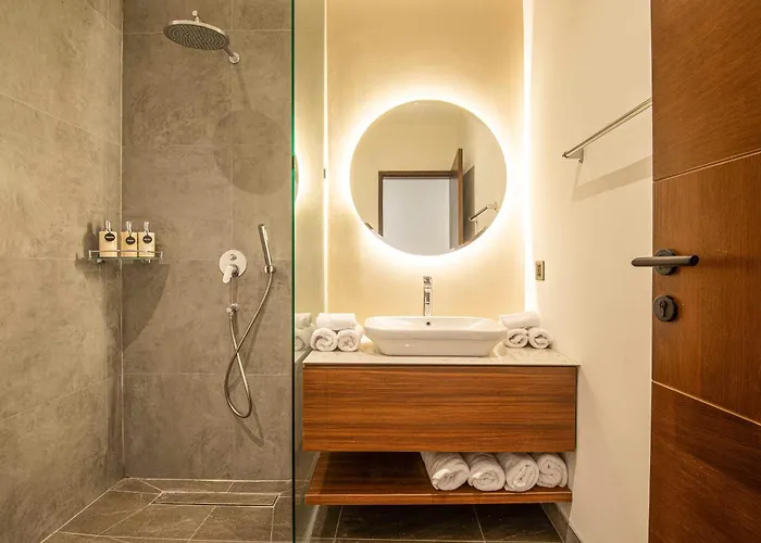 بيت للعطل Refined 5Br Contemporary Villa, 400M To The Beach *